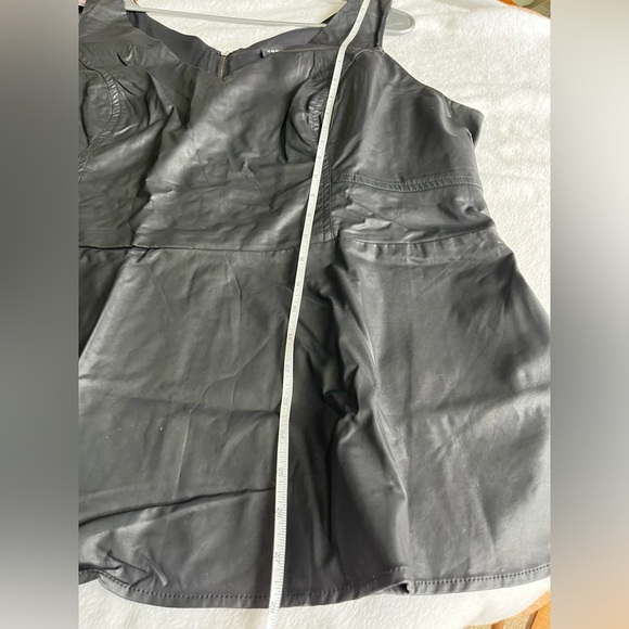 Torrid Tank Top Womens 3X Black Faux Leather Back Zip Chest Lined Soft Edgy Chic - Picture 7 of 9